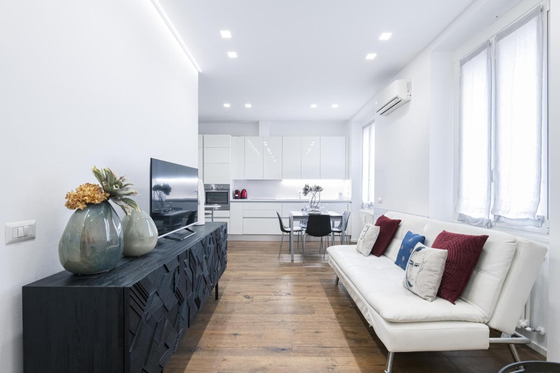 Easylife - Moderno E Chic Con Led Atmosferici Apartment Milan